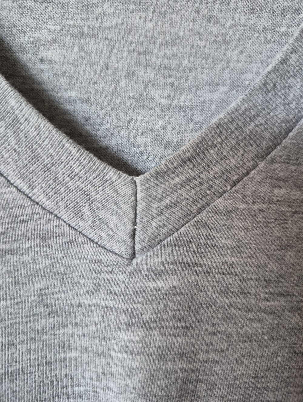 American Apparel Gray V-Neck Tee | Men Size XS - Picture 5 of 5